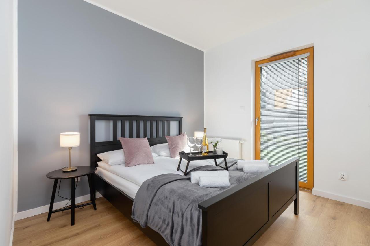 Luxurious Apartment Rakowicka Krakow By Renters Prestige Exterior photo